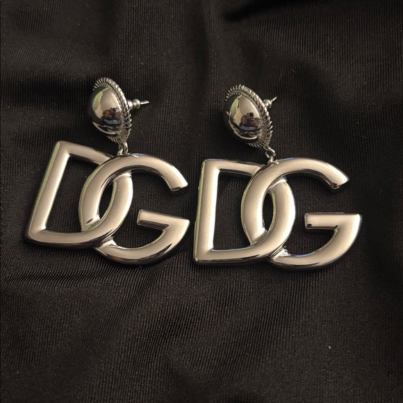 Silver Earrings - Picture 2 of 3